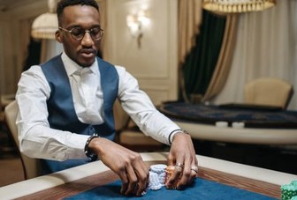 momo F8bet
